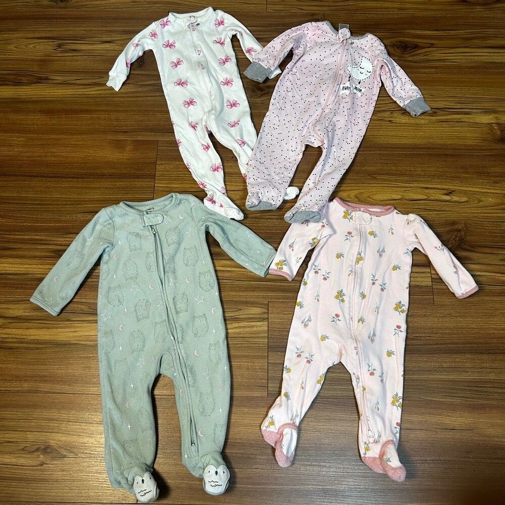 Baby Girls Sleep and Play Lot of 4 Pajamas Footies 6-9 Months Fleece